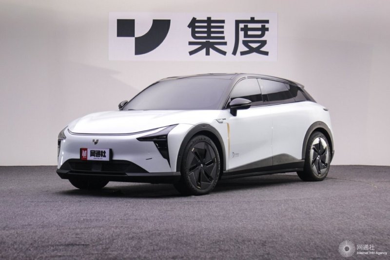 2023汽车科技新趋势——异形方向盘