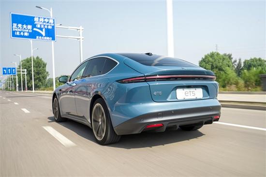 试驾蔚来ET5 新晋驾驶者之车 表现如何？