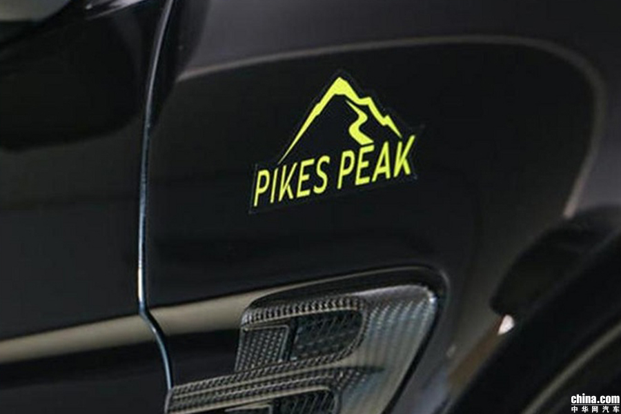 仅限量发售10台 宾利全新添越Pikes Peak特别版实拍