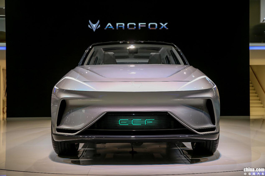 布局性能高端化 ARCFOX将携三款新车亮相品牌之夜