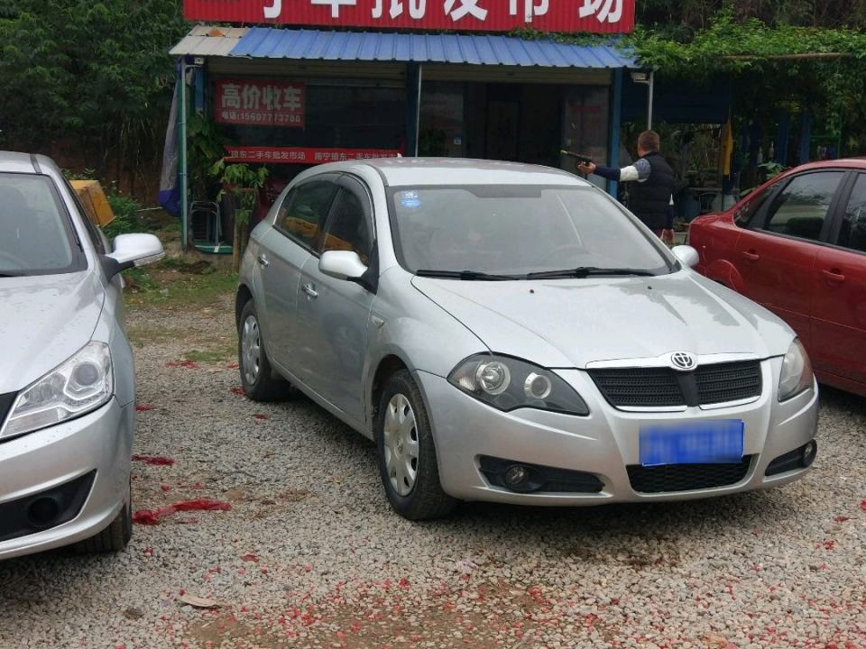 南宁琅东二手车批发市场