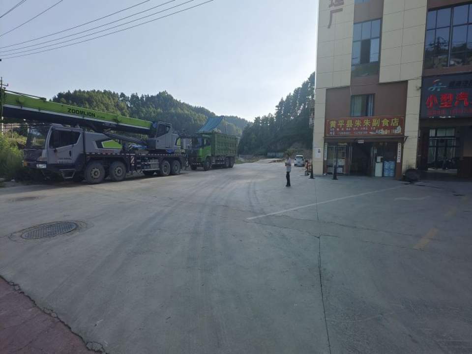 黄平县海通二手车交易市场