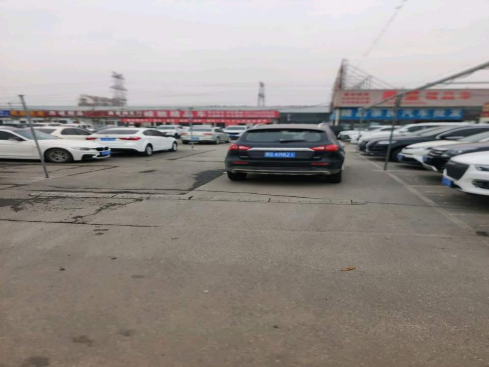 沈阳市于洪区昆山西路亨通二手车市场腾盛精品车