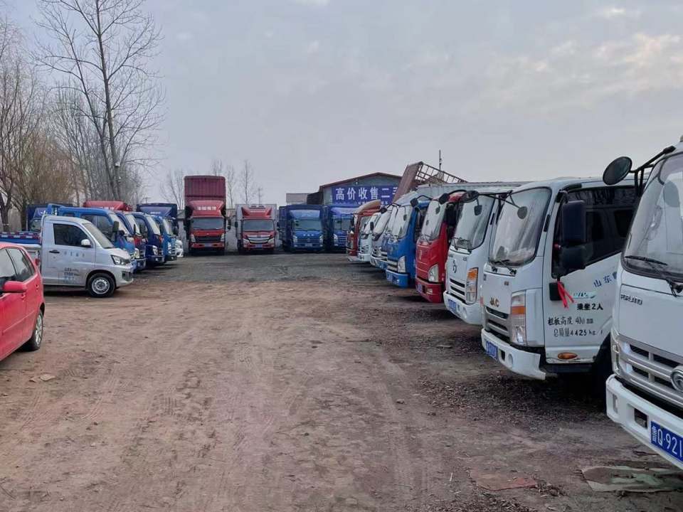明亮二手货车