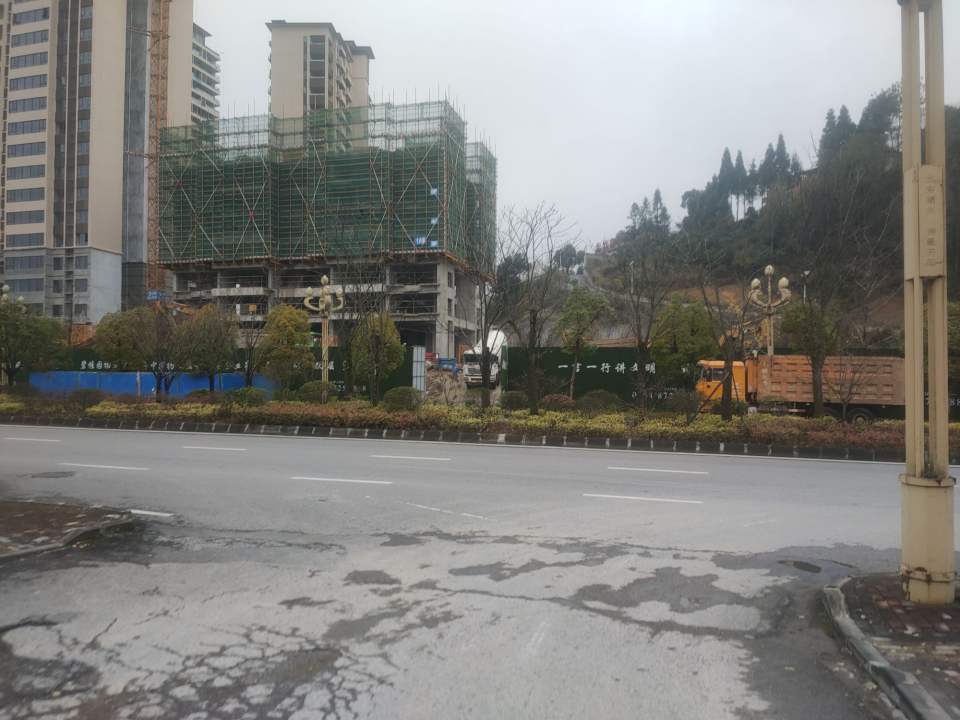 黔龙二手车
