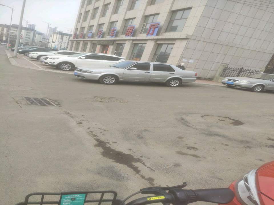 诚源二手车展厅