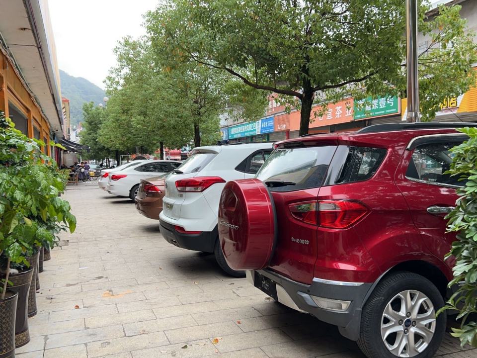 车饰界臻品二手车