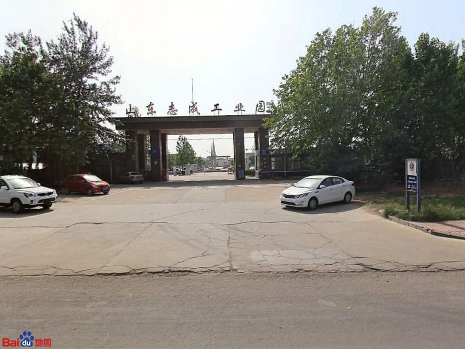 济南润众二手车交易市场停车场-出入口