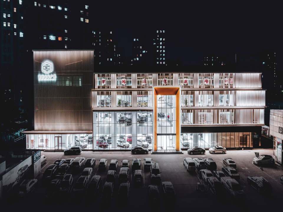 宝驰名车广场二手车4S店
