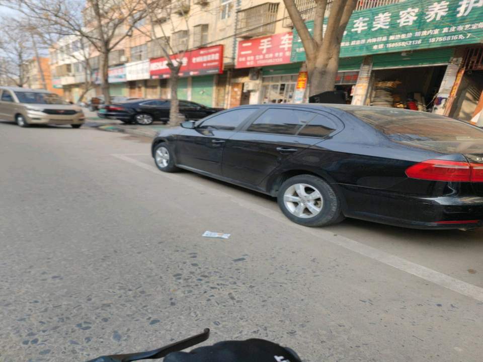 宝邦尊选二手车行