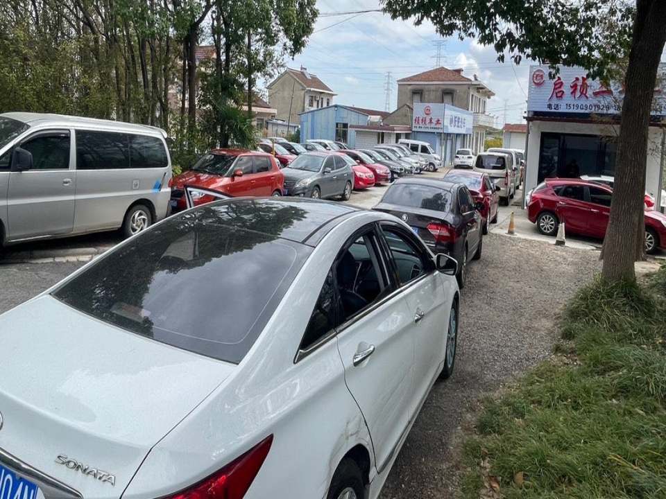 启祯二手车