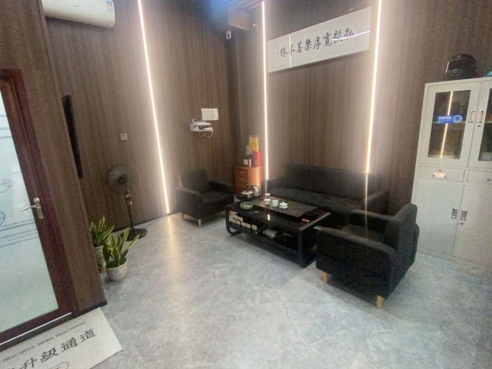 熊猫二手车行(中庚·香汇融江分行)