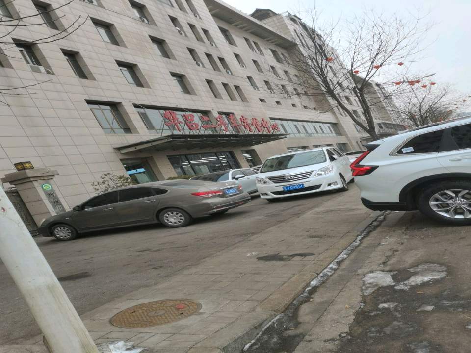 华吕二手车交易大厅