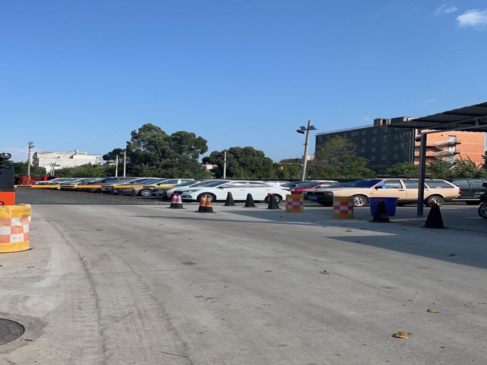 小明锐豪二手车