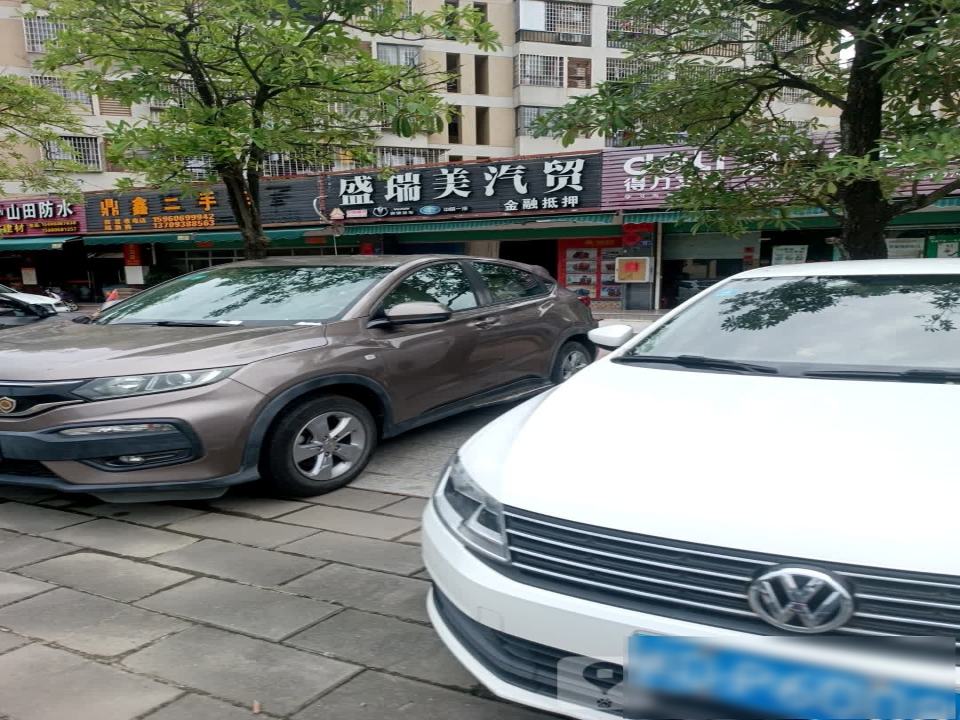 鼎鑫二手车(龙翔路店)