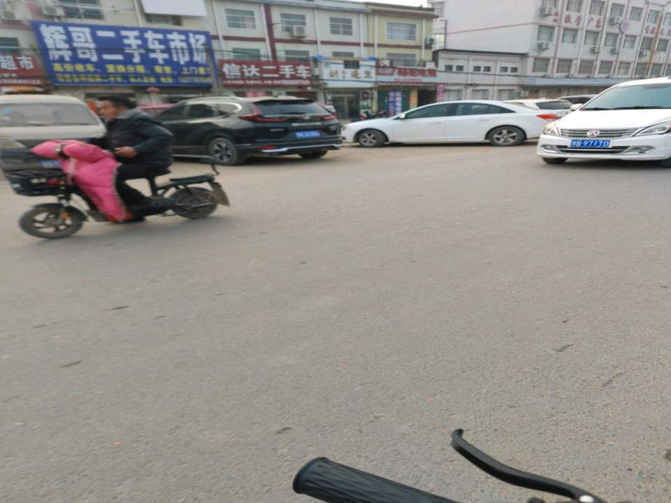 信达精品二手车(大同路)