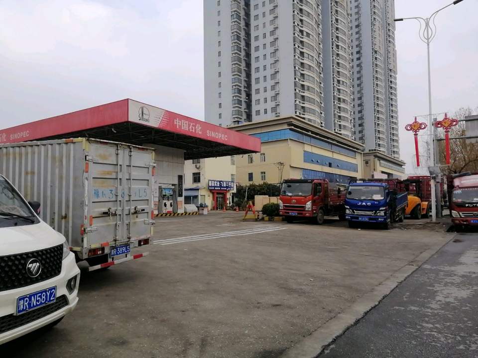 德葆实业·飞扬二手车