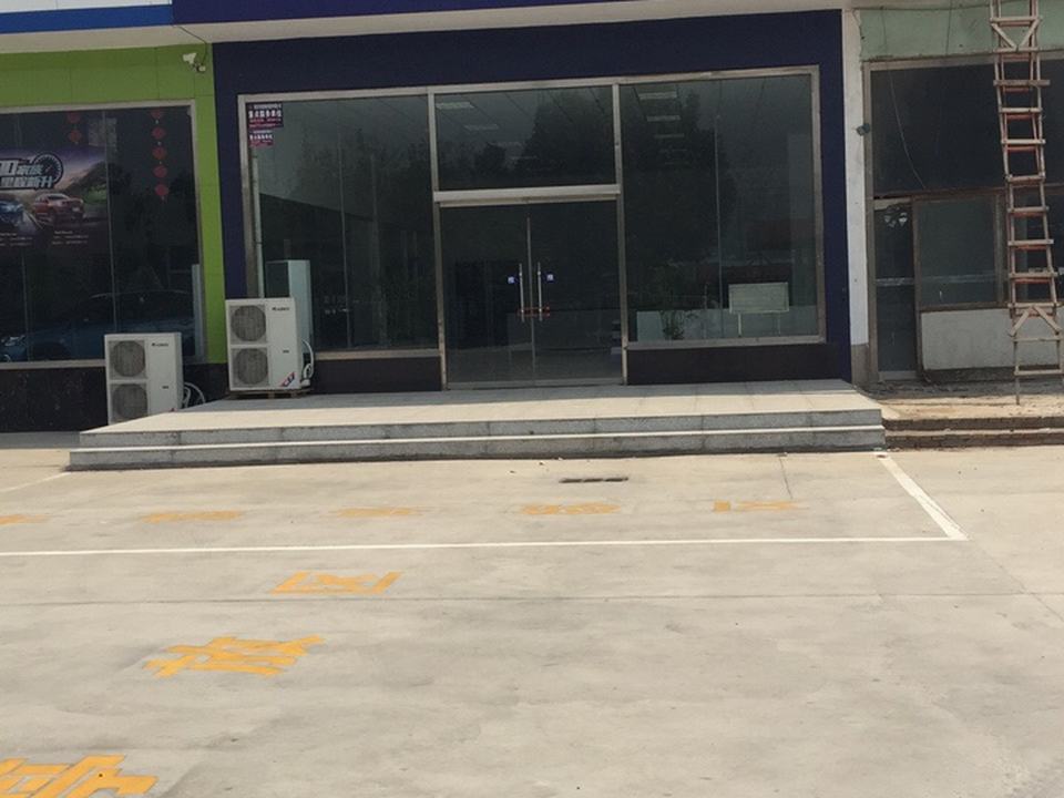 山东立桓二手车交易大厅