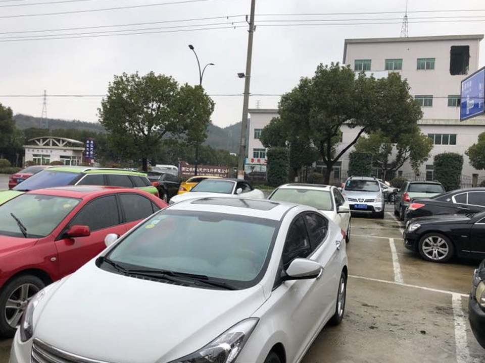 汇鑫二手车(弘生大道)
