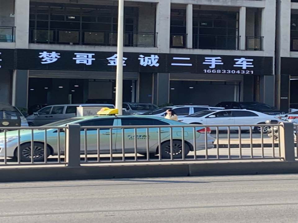 飞豹二手车(巴中冰河世纪城店)