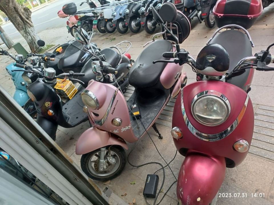 东华电动车
